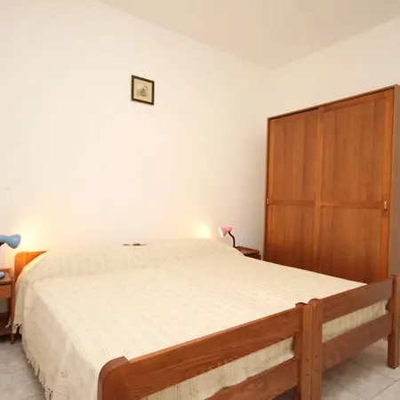 Apartment Novigrad 6979a